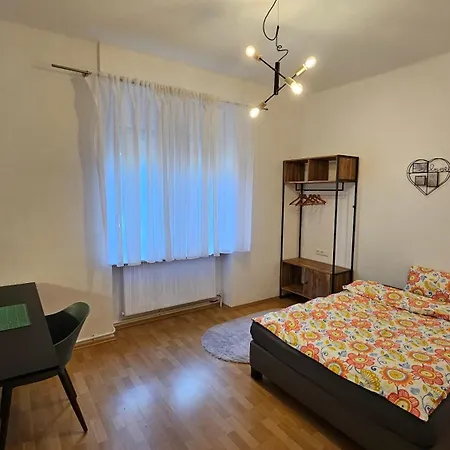 Апартаменты 3 Kueche Bad 80m2 Am Messplatz Пфорцхайм